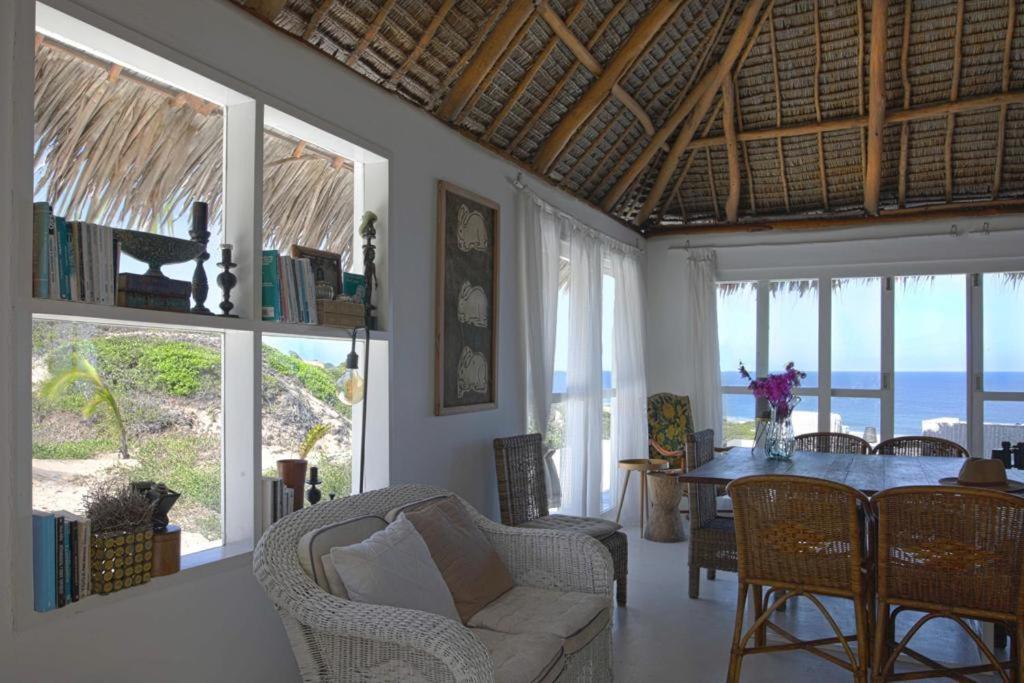 אינהמבאנה Mar-Me-Quer, Eco Beach Retreat מראה חיצוני תמונה